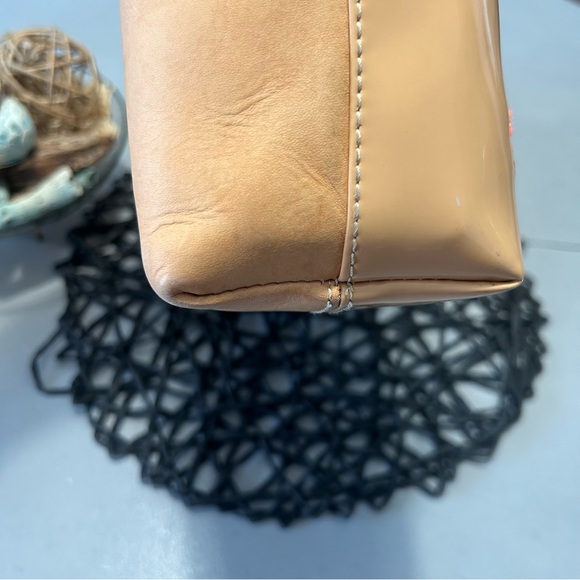 🌸🌼🌺 Consuela Brett Easy Tote Tan Patent Tote - Pink and Orange Floral Appliqués - Picture 15 of 16